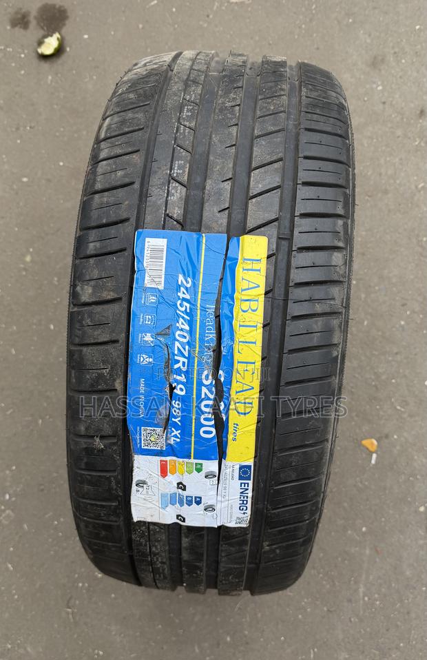 245/40r19 Habilead Tyre