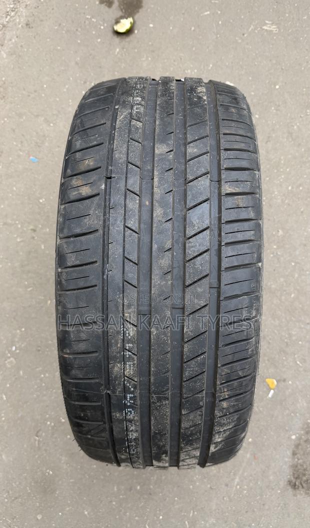 245/40r19 Habilead Tyre - thumbnail 2