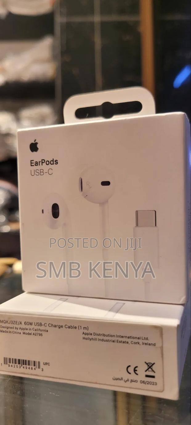 Original Apple EarPods USB-C Wired Earphones - thumbnail 4