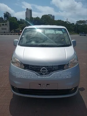 Nissan NV200 2019 Silver