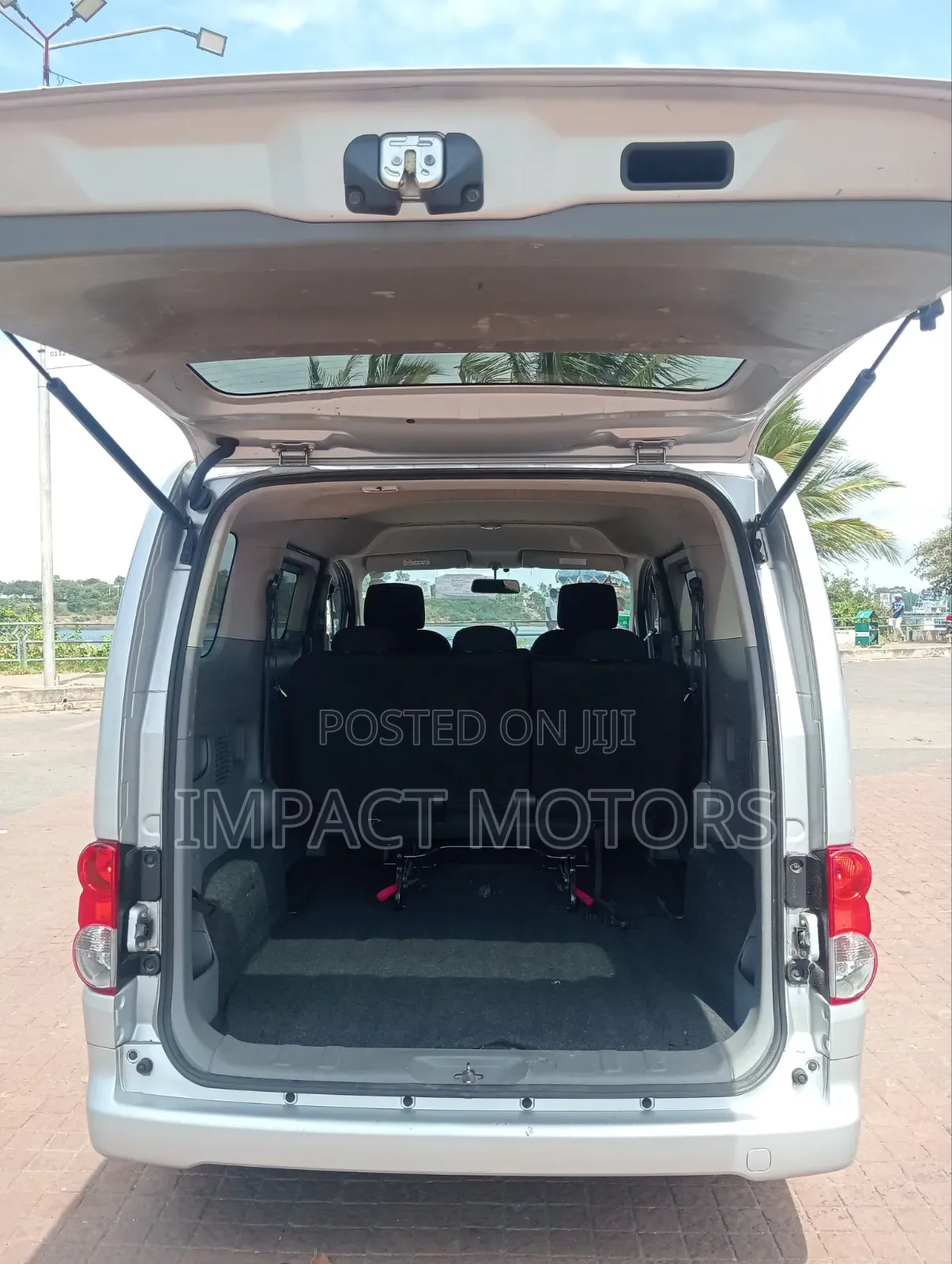 Nissan NV200 2019 Silver