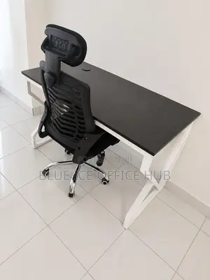 Office Workstation Metallic Desk With Headrest Chair