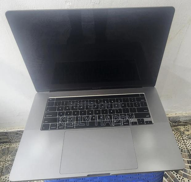 Laptop Apple MacBook 2019 64GB Intel Core i9 SSD 1T - main view