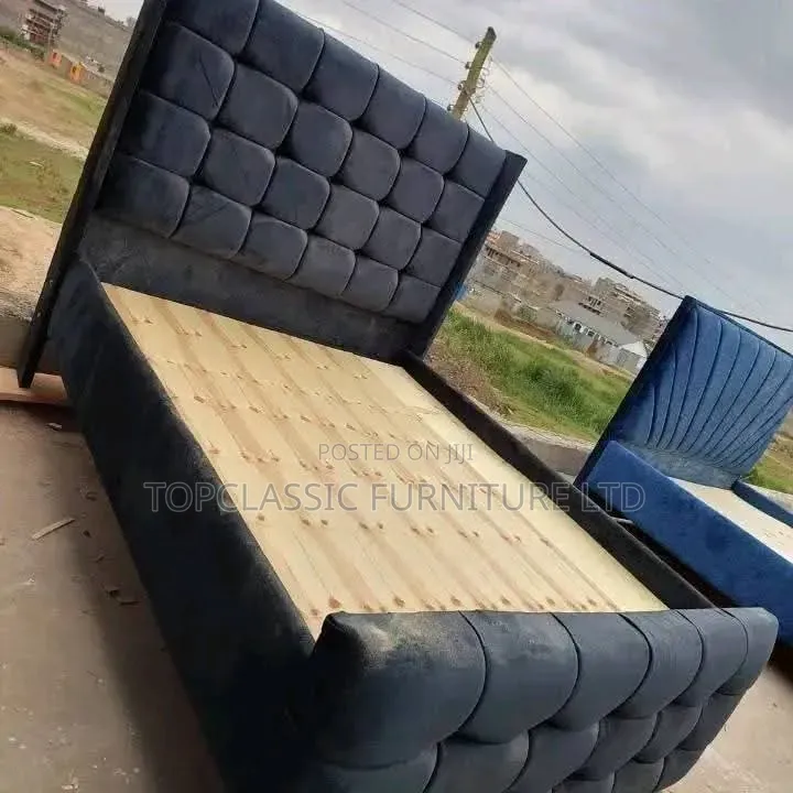 5x6 Black King Size Bed With Square  Pattern