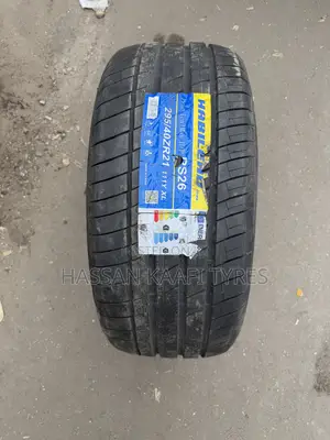 295/40r21. Habilead Tyre