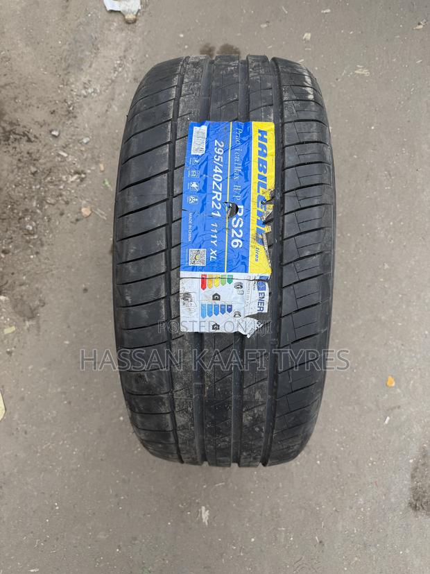 295/40r21. Habilead Tyre