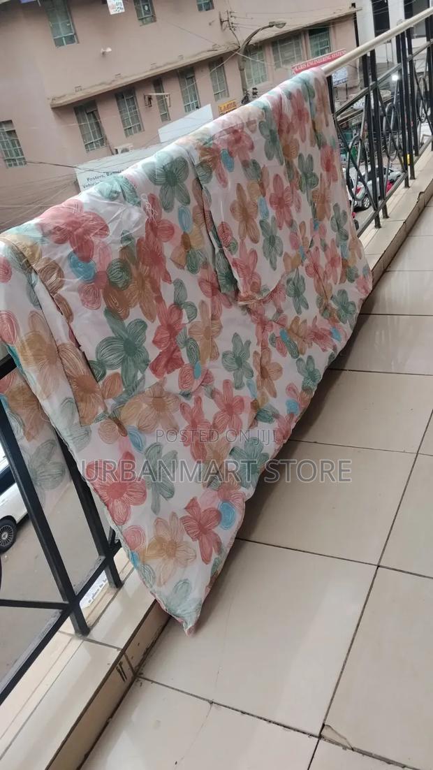 Quality Unbinded Duvet Set for All Seasons - thumbnail 2
