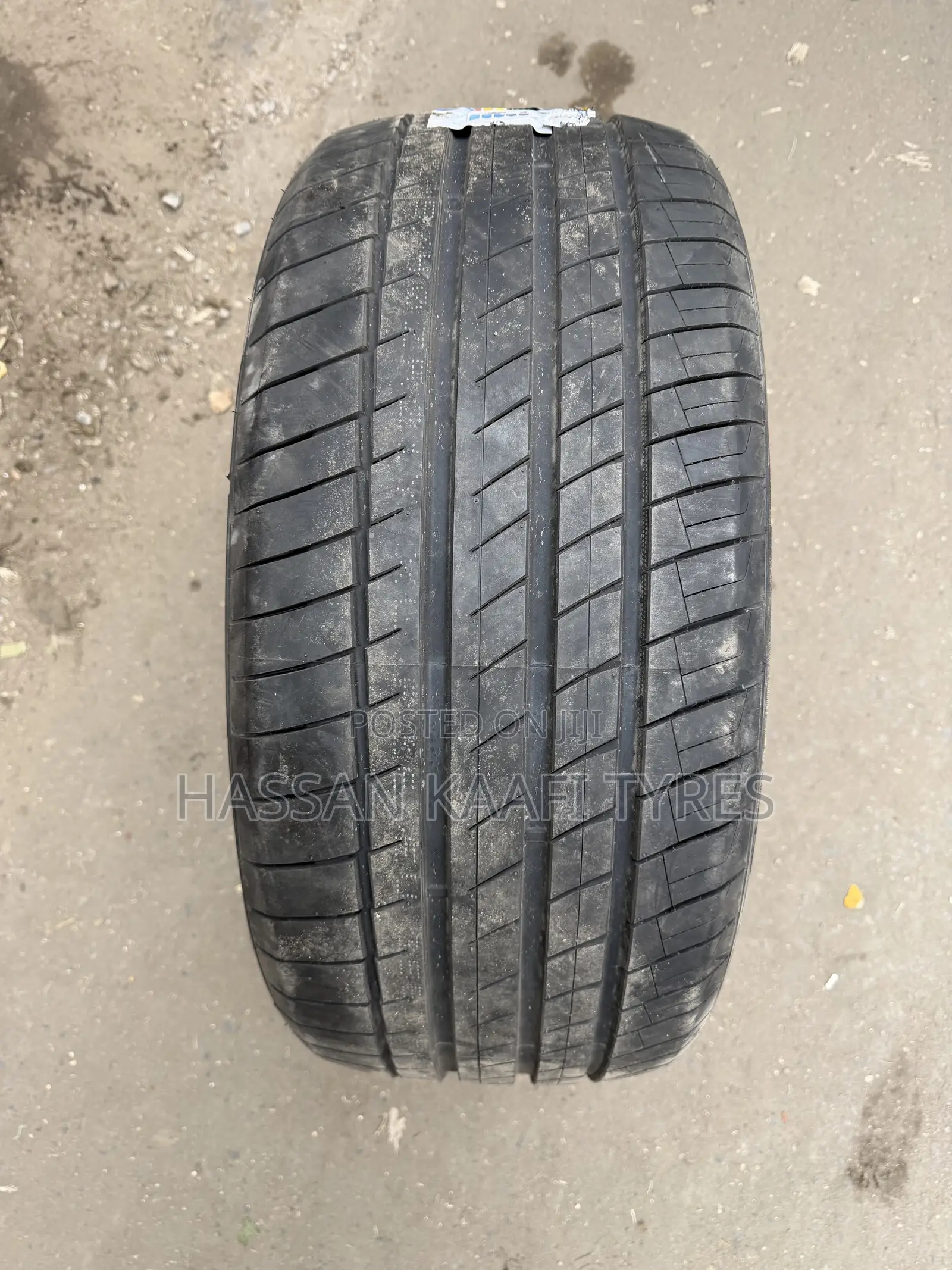 295/40r21. Habilead Tyre