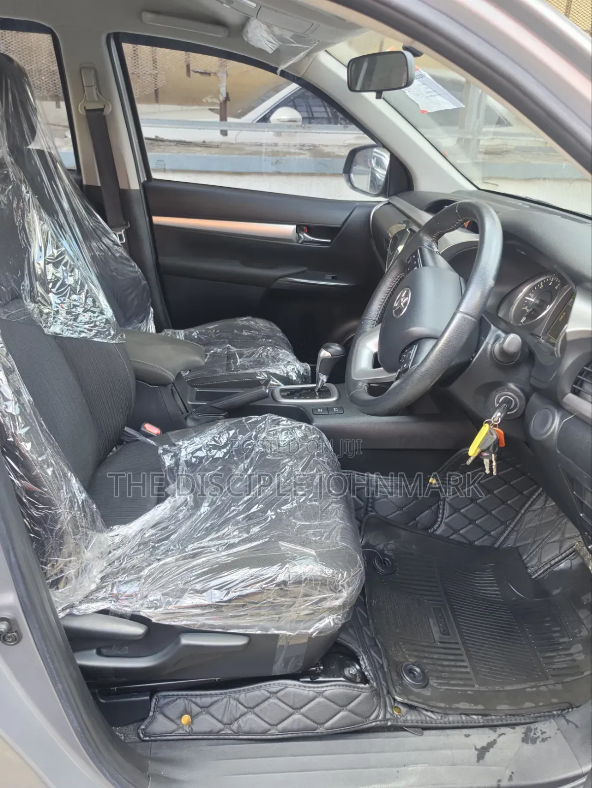 Toyota Hilux 2020 Silver