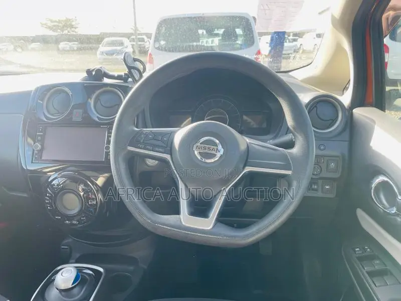 Nissan Note 2019 Orange
