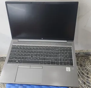 Laptop HP ZBook Firefly 16 G10 16GB Intel Core i7 SSD 500GB
