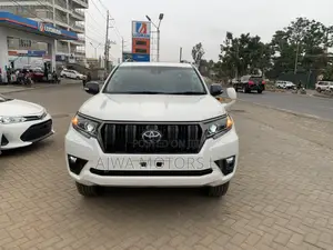 Toyota Land Cruiser Prado 2.7 2021 White