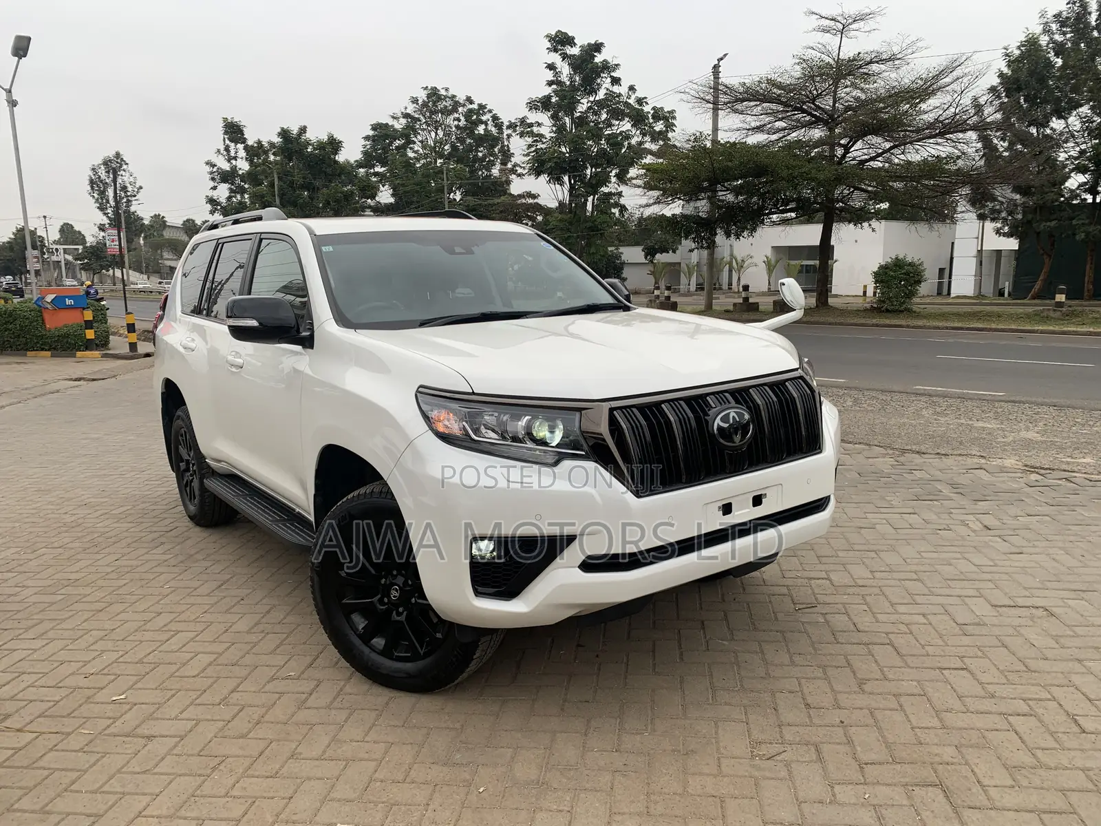 Toyota Land Cruiser Prado 2.7 2021 White