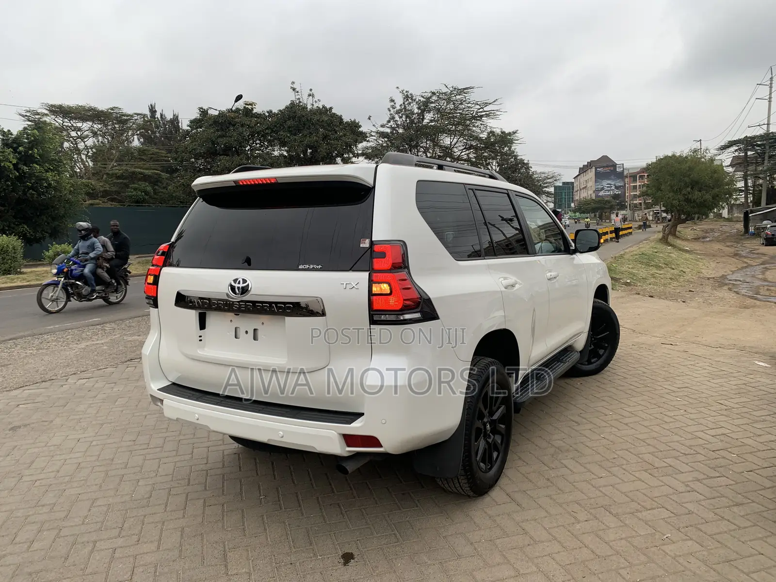 Toyota Land Cruiser Prado 2.7 2021 White