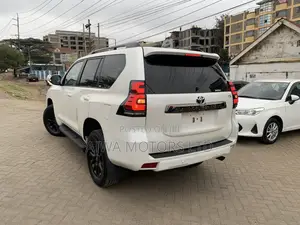 Toyota Land Cruiser Prado 2.7 2021 White