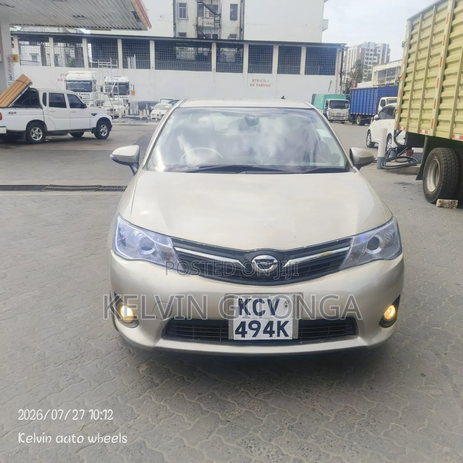 Toyota Axio 2013 Gold