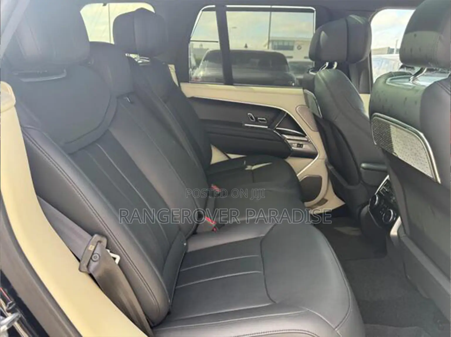 Land Rover Range Rover 2024 Black