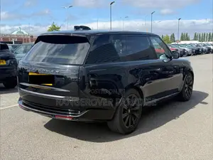 Land Rover Range Rover 2024 Black