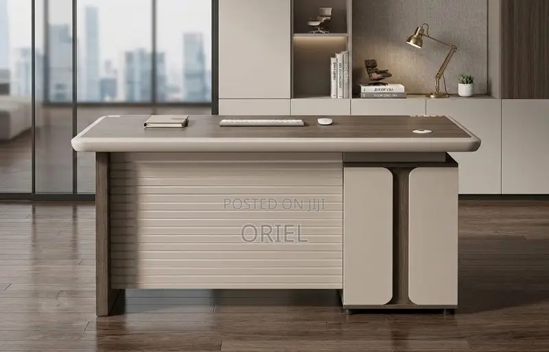 Office Desk : 1.4m Executive Desk With Drawers
