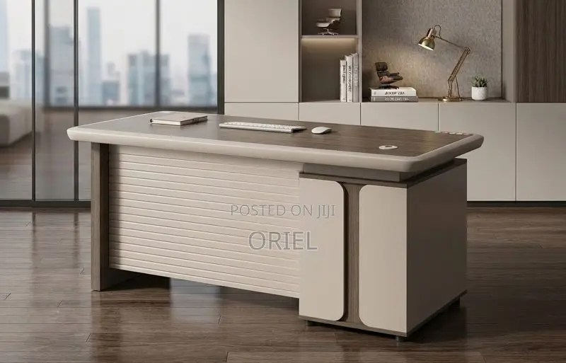 Office Desk : 1.4m Executive Desk With Drawers