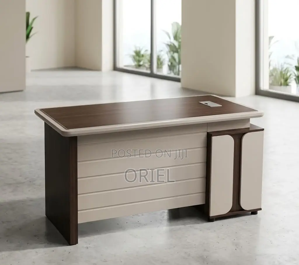 Office Desk : 1.4m Executive Desk With Drawers