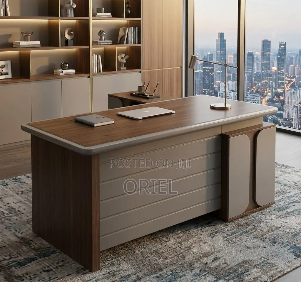 Office Desk : 1.4m Executive Desk With Drawers