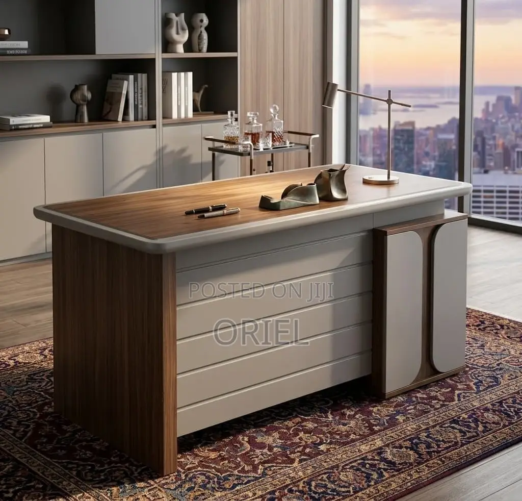 Office Desk : 1.4m Executive Desk With Drawers