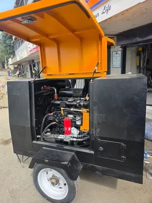 Diesel Heavy Duty/Multipurpose Road Compressor Machine