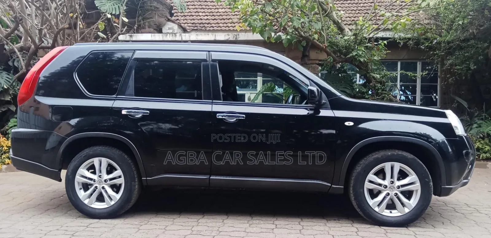 Nissan X-Trail 2012 Black