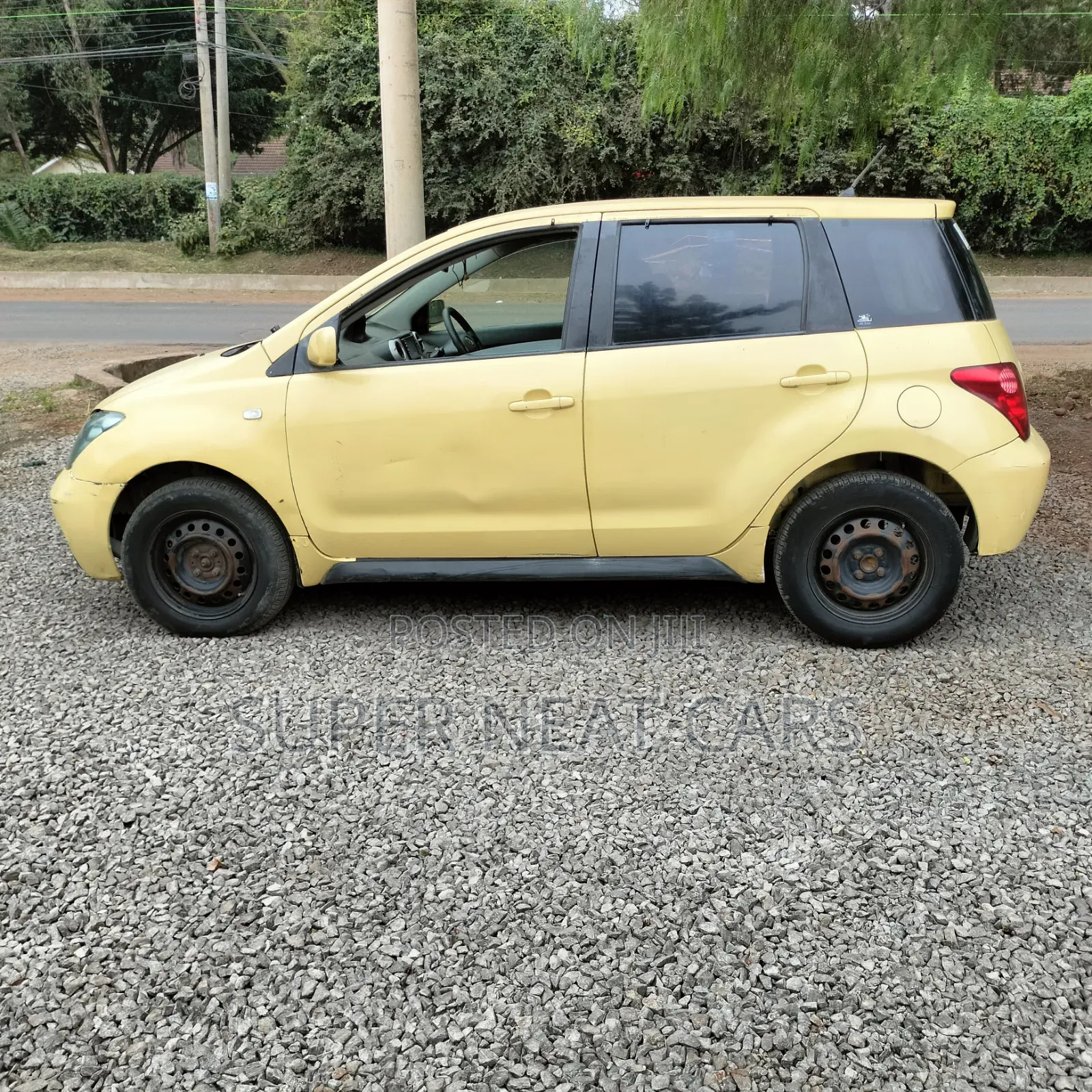 Toyota IST 2005 Gold