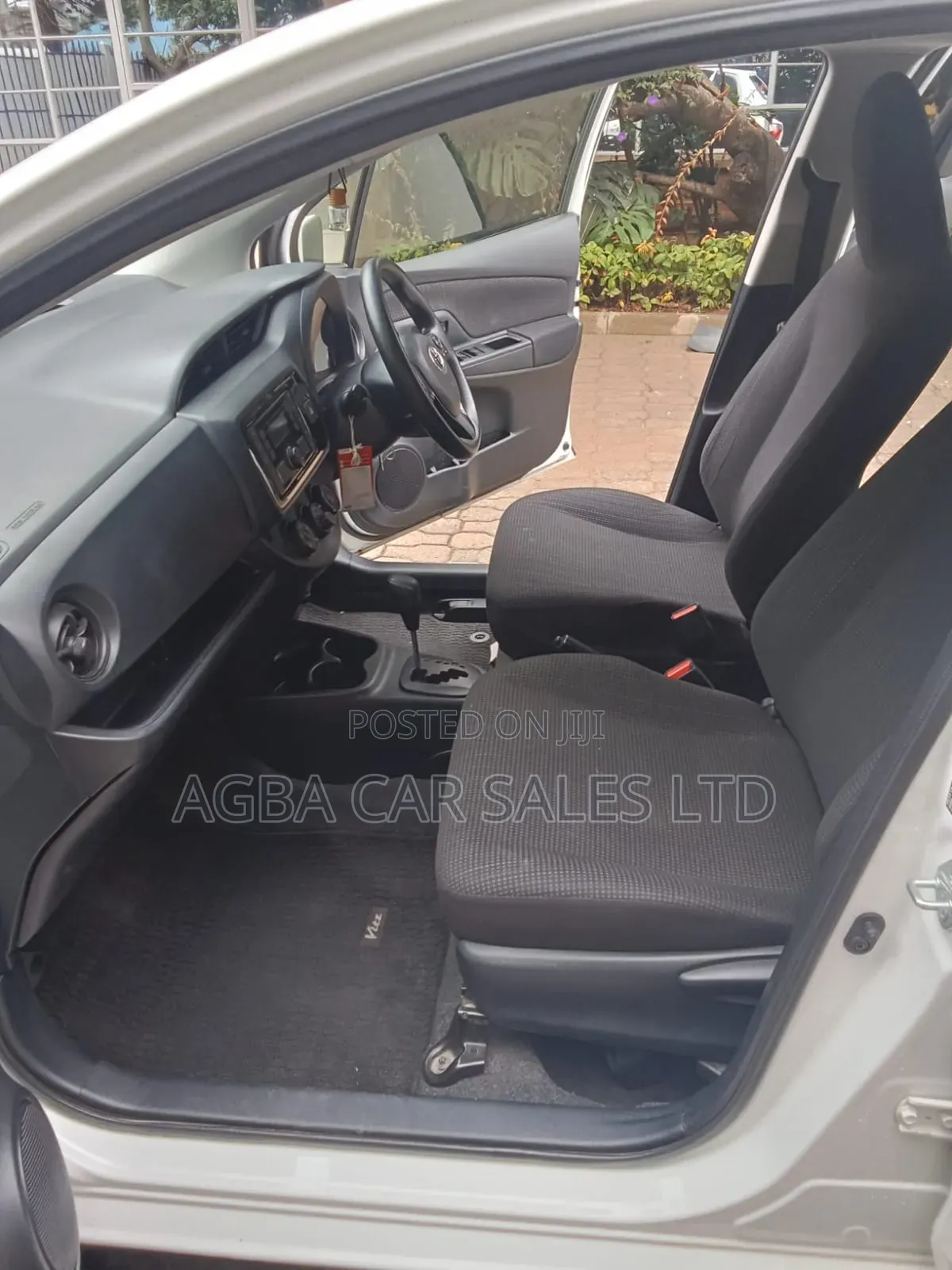 Toyota Vitz 2018 White