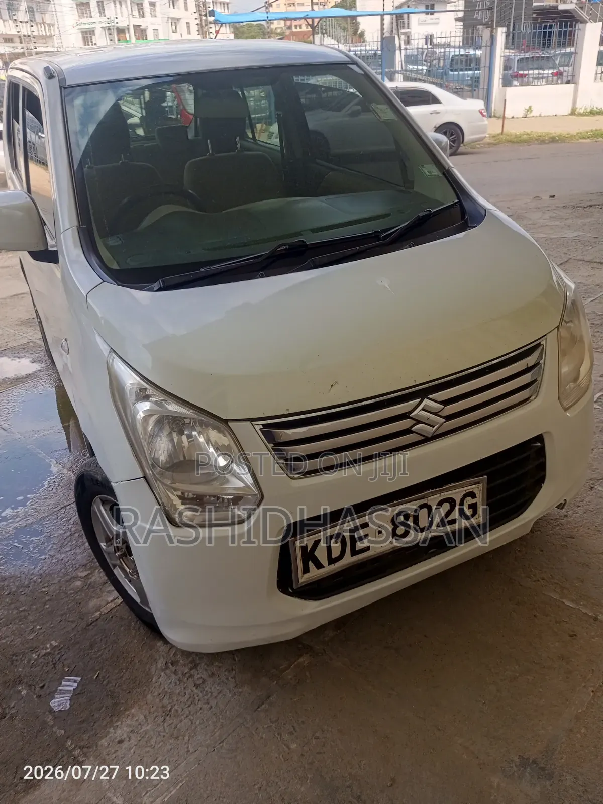 Mitsubishi SpaceWagon 2014 White