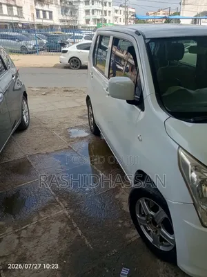 Mitsubishi SpaceWagon 2014 White