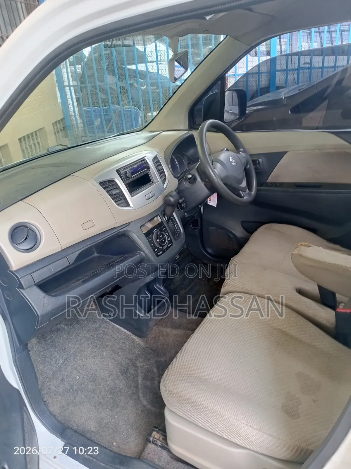 Mitsubishi SpaceWagon 2014 White