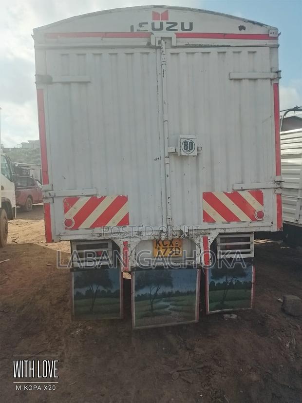 Isuzu NPR 2019 - thumbnail 3