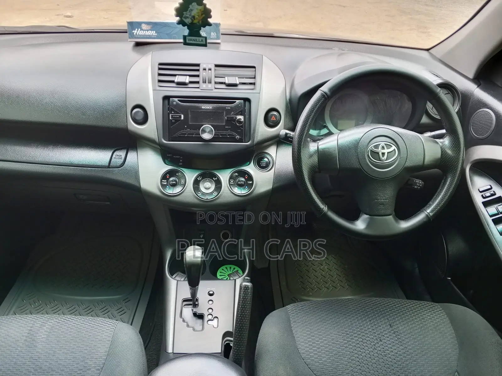 Toyota RAV4 2012 Gold