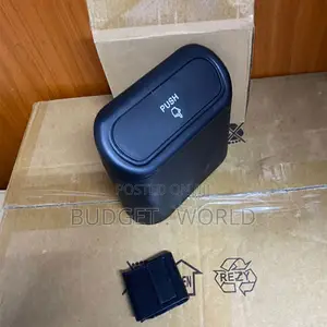 Compact Waterproof Auto Trash Can With Push-Top Lid for Cars
