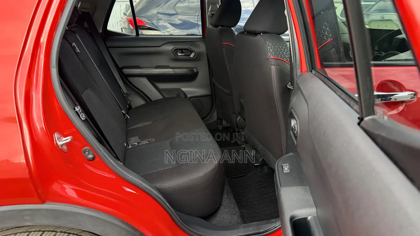 Daihatsu Rocky 2020 Orange