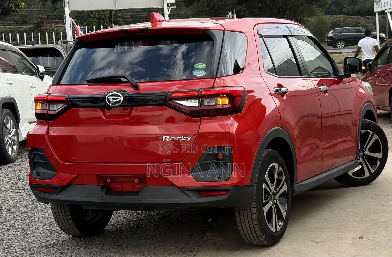 Daihatsu Rocky 2020 Orange