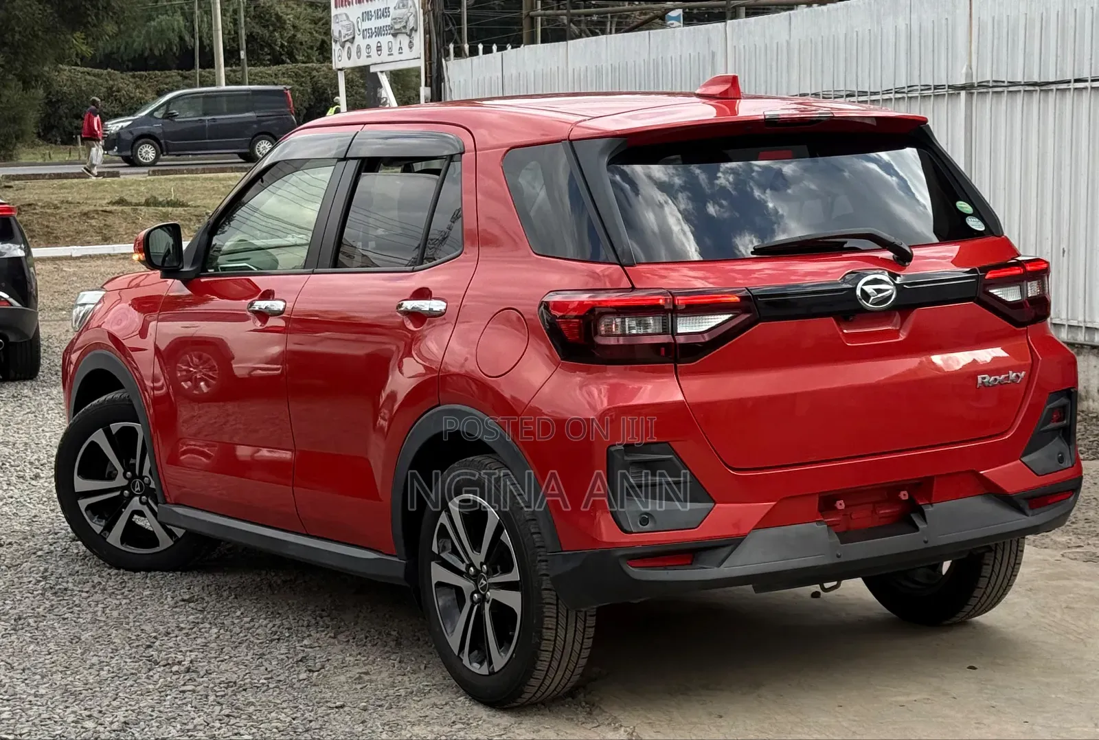 Daihatsu Rocky 2020 Orange