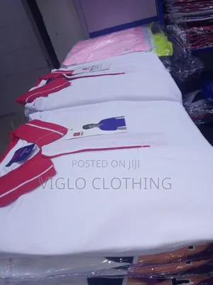 White Body,Red Collar Poloshirts