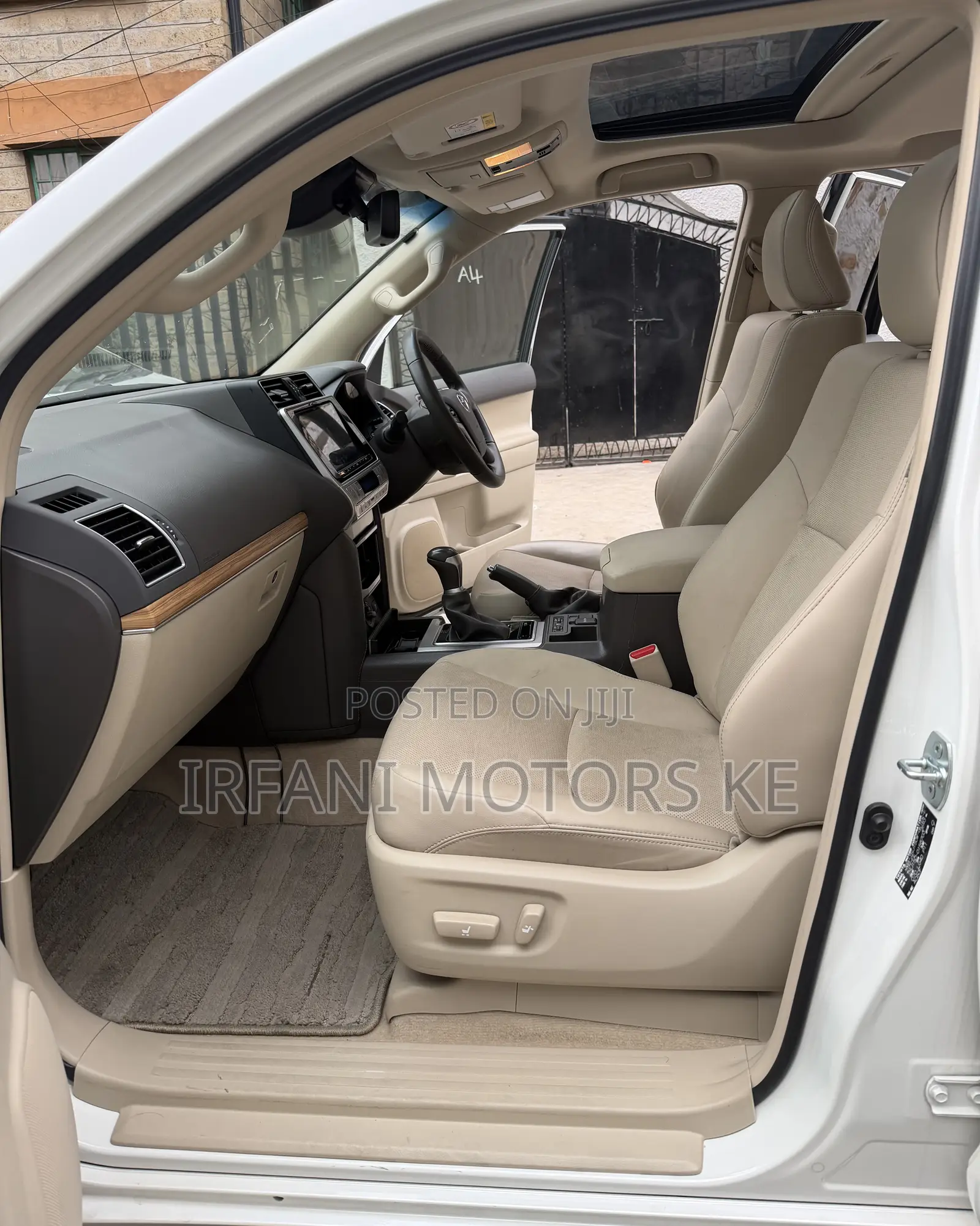 Toyota Land Cruiser Prado 2.7 2022 White
