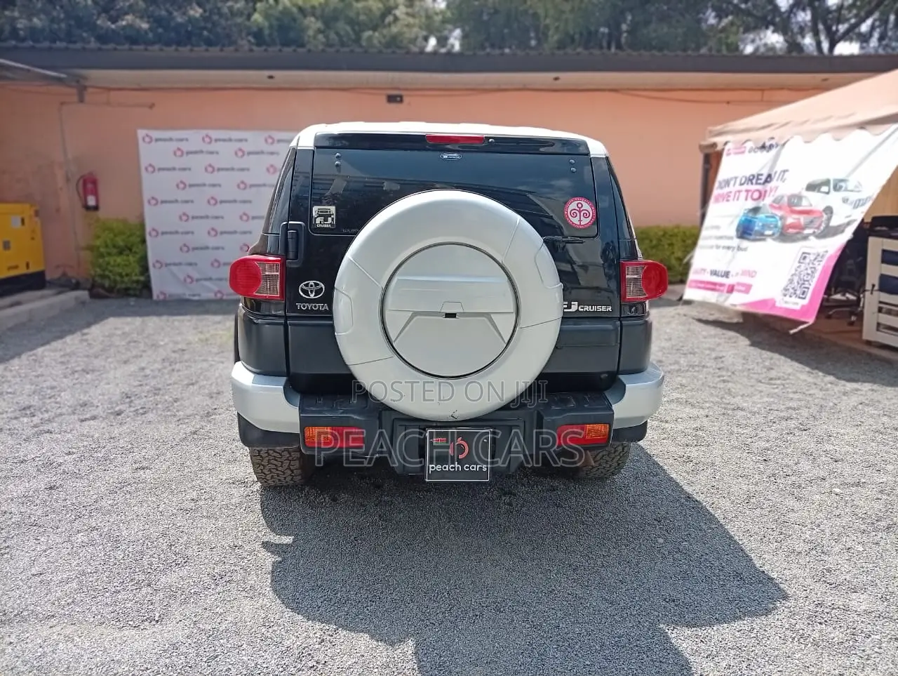 Toyota FJ Cruiser 2011 Black