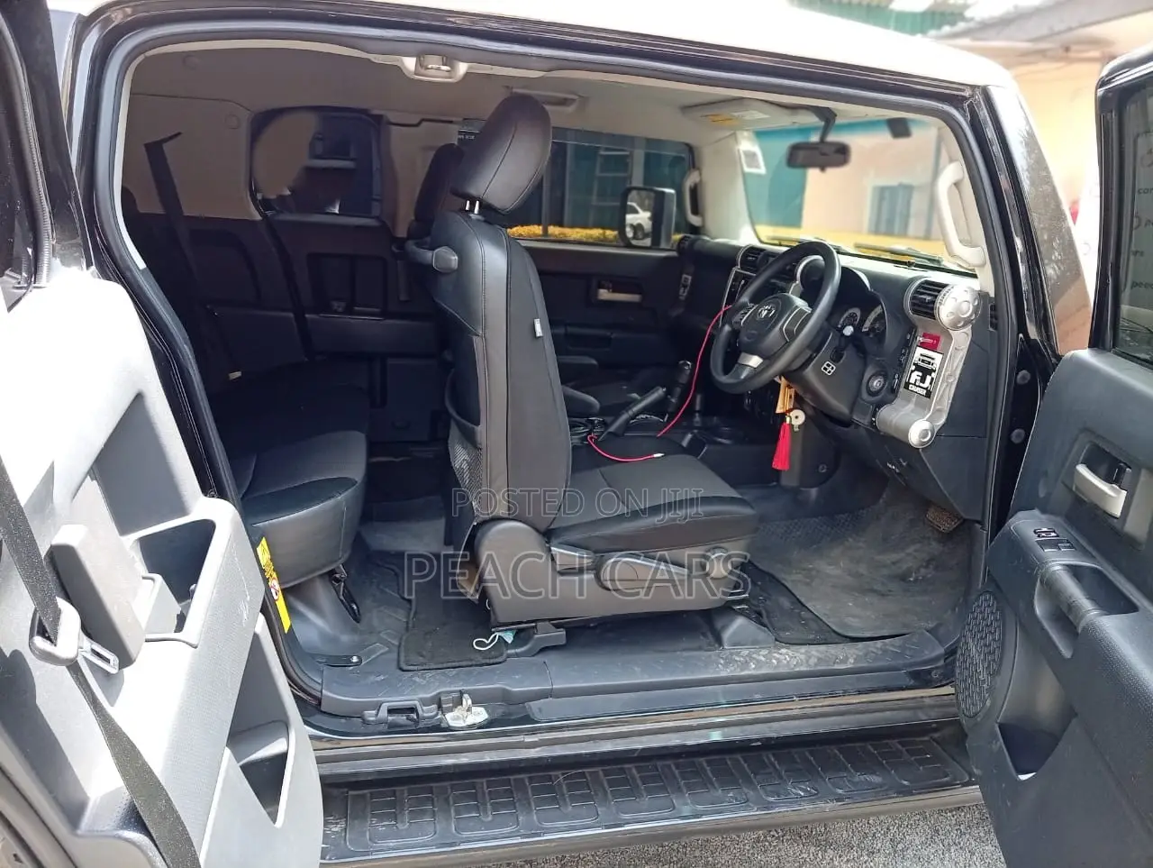 Toyota FJ Cruiser 2011 Black