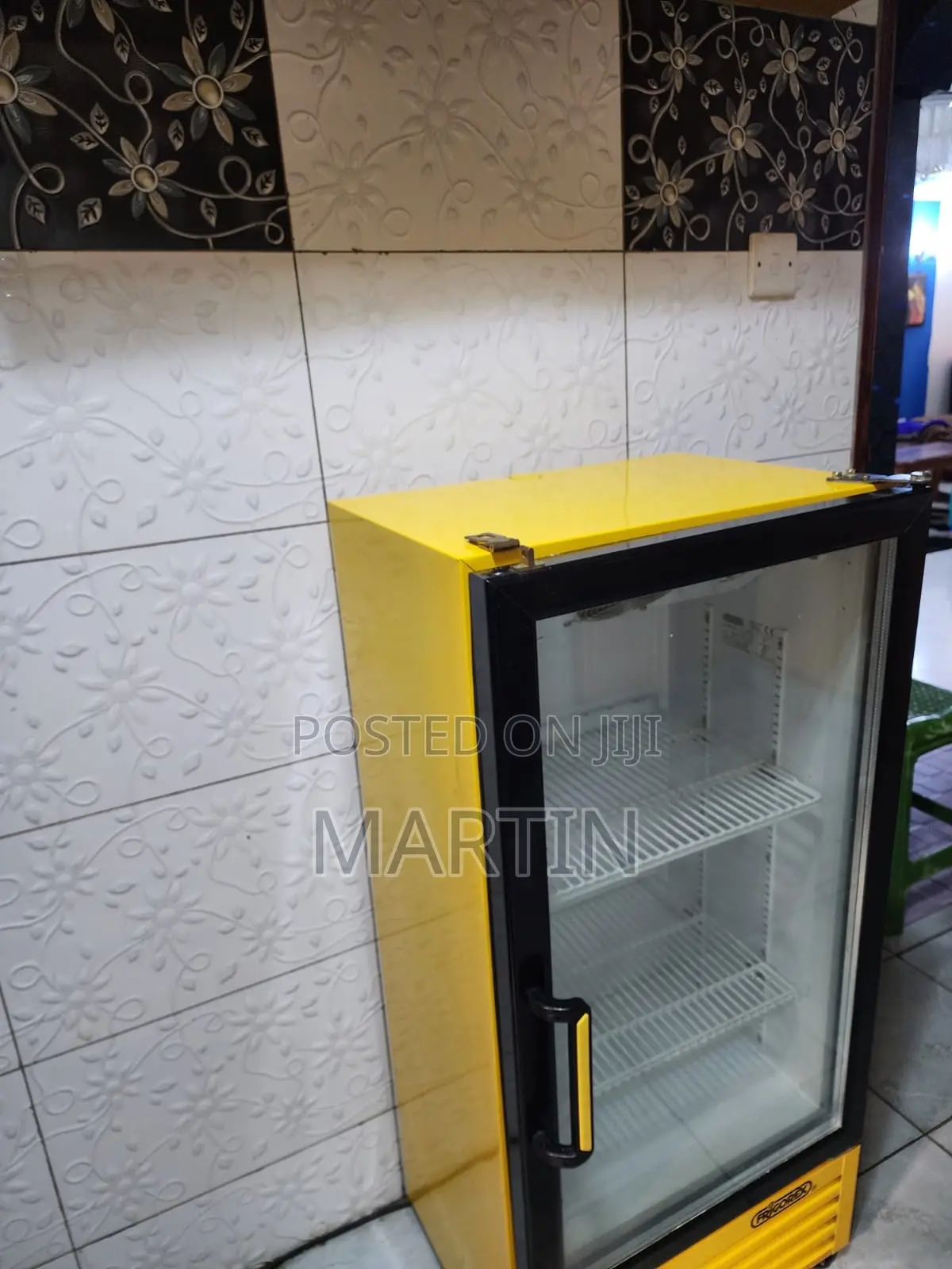 DISPLAY CHILLER Slightly Negotiable