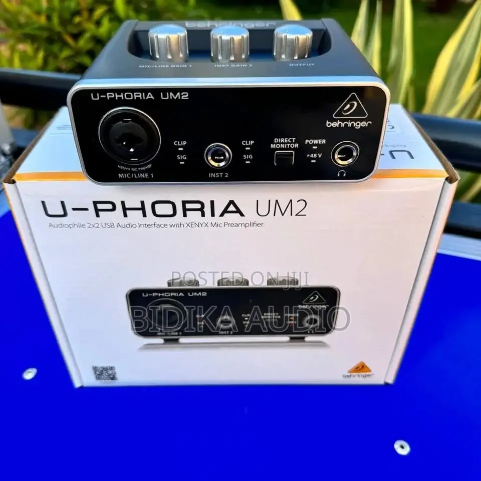 Behringer U-Phoria UM2 USB Audio Interface