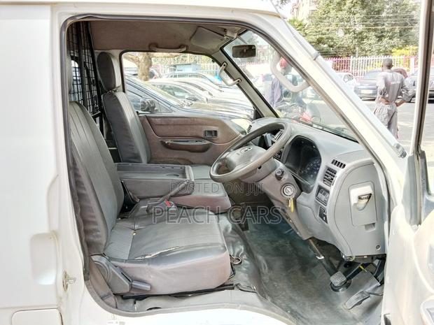 Mazda Bongo 2007 White - thumbnail 15