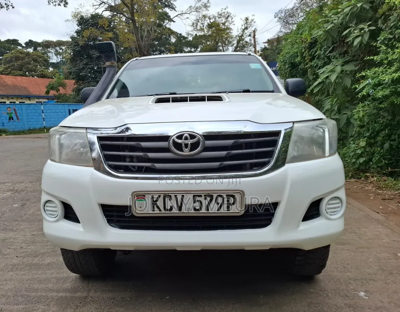 Toyota Hilux 2012 White