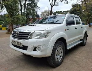 Toyota Hilux 2012 White