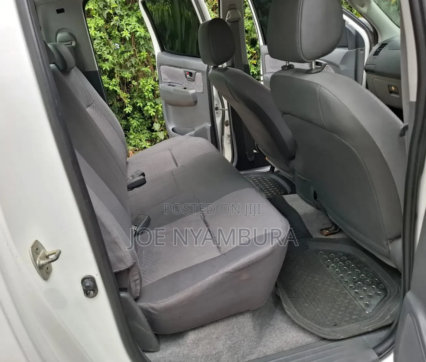 Toyota Hilux 2012 White